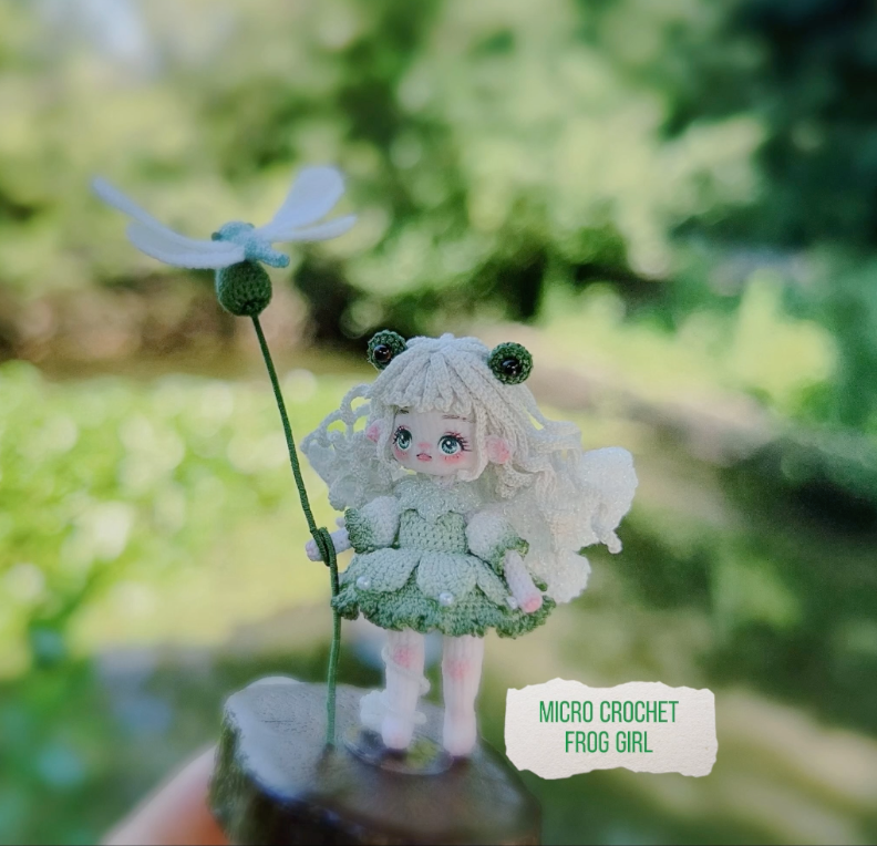 Crochet Mini Girl/Frog Girl/Micro Crochet/Lace Cotton