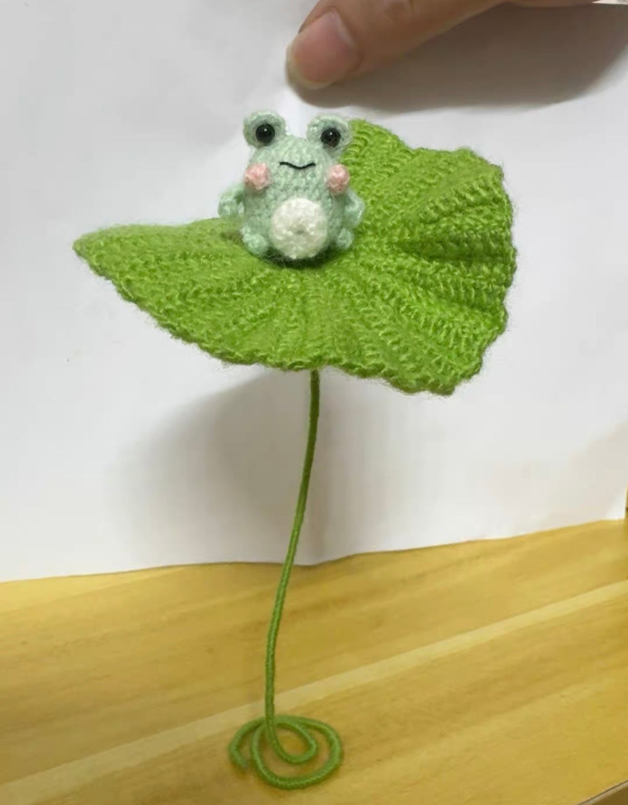 Crochet Mini Girl/Frog Girl with Frog Hat and Frog Toy(12 cm/4.7 inch)