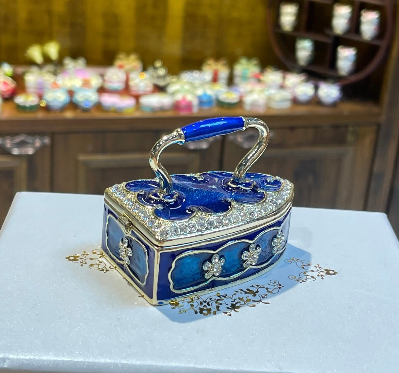 Hand Enameled Jewelry Box- Iron(6.5*4*5 cm/2.6*1.6*2 inch;0.157 kg/5.5 oz)