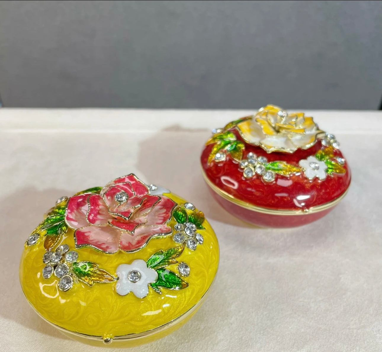Hand Enameled Jewelry Box- Flower Box(7*7*4.5 cm/2.8*2.8*1.8 inch;0.21 kg/7.4 oz)