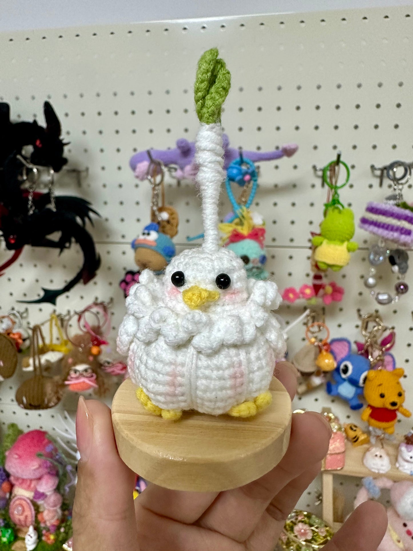 Crochet Garlic Bird(Height: 6~8 cm/2.4~3.1 inch, Body height 4.5 cm/1.5 inch)