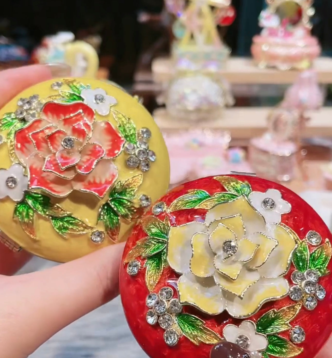 Hand Enameled Jewelry Box- Flower Box(7*7*4.5 cm/2.8*2.8*1.8 inch;0.21 kg/7.4 oz)