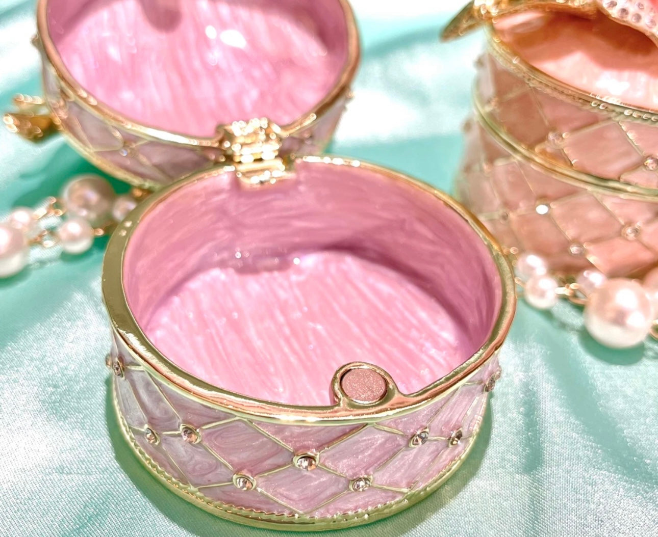 Hand Enameled Jewelry Box- Flower Box(6*6 cm/2.4*2.4 inch; 0.3 kg/10.6 oz)