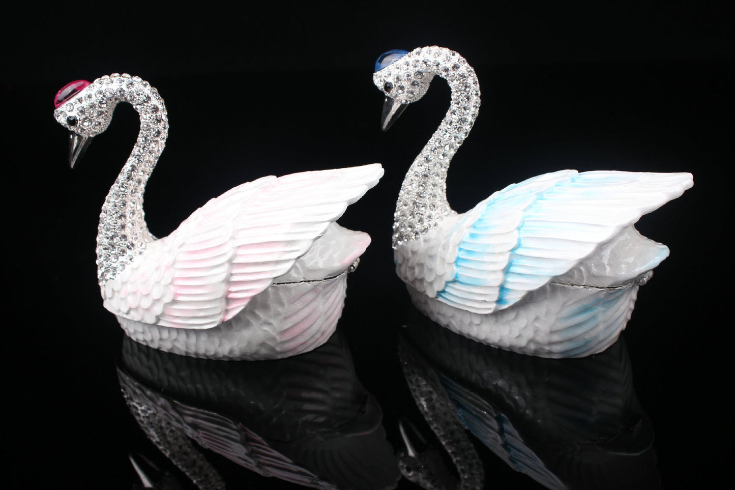 Hand Enameled Jewelry Box- Swan(Small: 9.5*7.5 cm/3.7*3 inch,0.28 kg/9.9 oz;Large: 10*12 cm/3.9*4.7 inch,0.49 kg/17.3 oz)