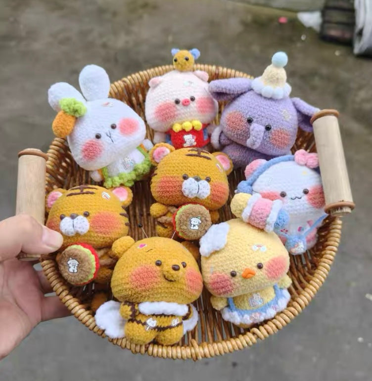 Crochet Animals/Tigger/Tiger/WinneThePool/Elephant/Capybara/Eeyore/Bunny with Headphone(7 cm/2.8 inch)