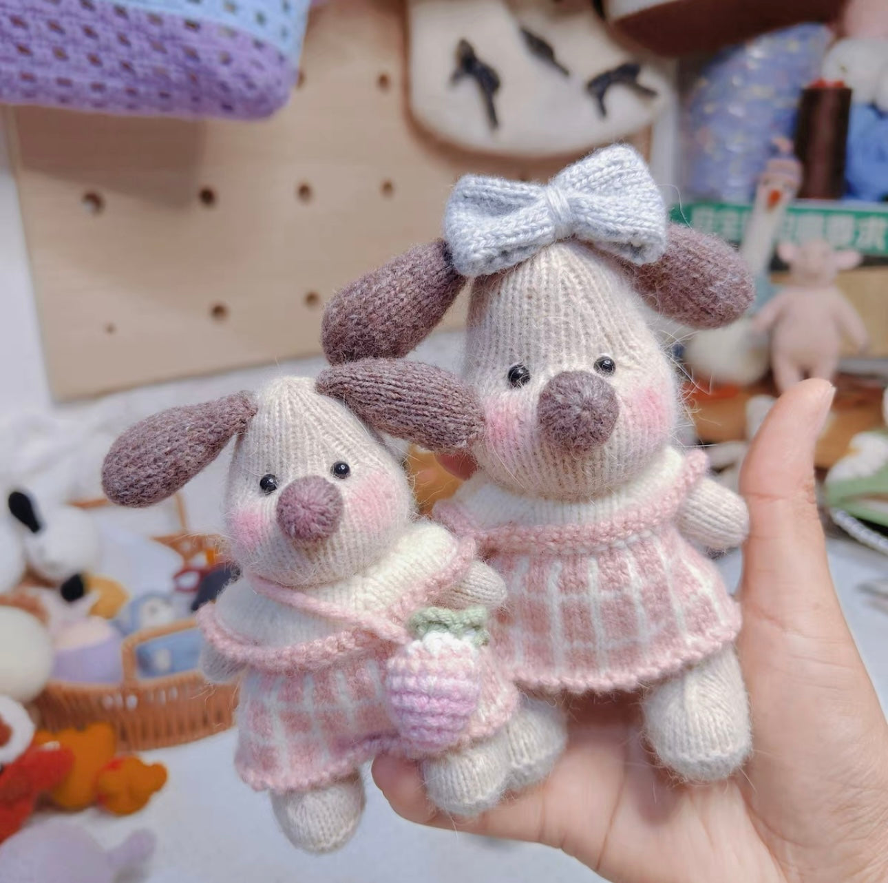 Knitted Dog(Small:10 cm/3.9 inch;Big:13 cm/5.1 inch)