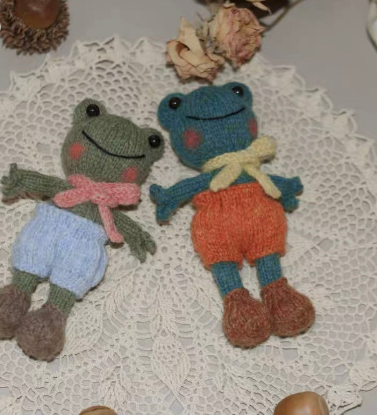 Knitted Frog(11 cm/4.3 inch)