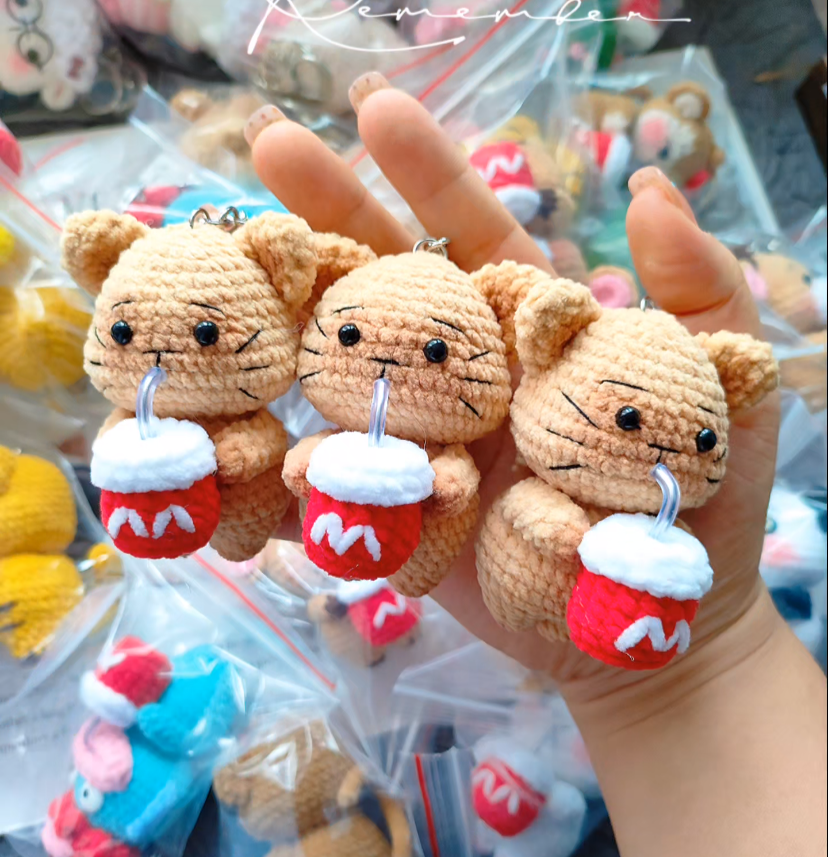 Crochet Animals with McDonal's Drink/Capybara/Fishman/Monkey/Dragon/Frog/Tiger/Panda/Duck/Ox/Pig/Pikachu/Cat/Mouse/Sheep(7 cm/2.8 inch)