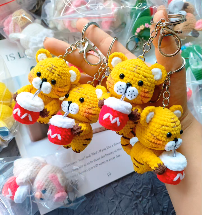 Crochet Animals with McDonal's Drink/Capybara/Fishman/Monkey/Dragon/Frog/Tiger/Panda/Duck/Ox/Pig/Pikachu/Cat/Mouse/Sheep(7 cm/2.8 inch)