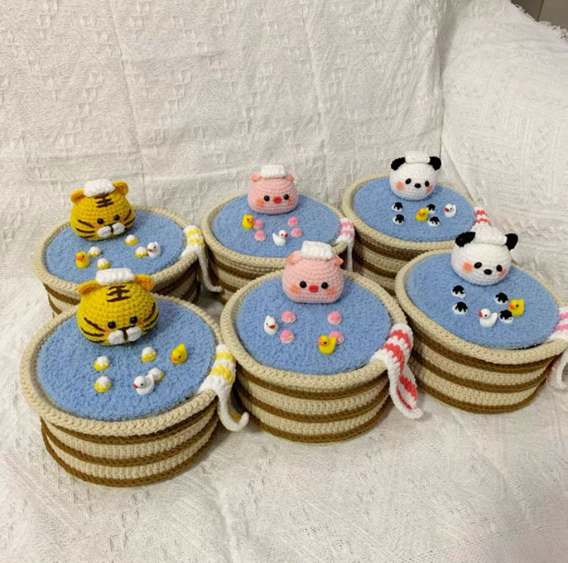 Crochet Animals with Bathtub/Storage Box/Tiger/Pig/Frog/Fishman/Capybara/Panda/Hello Kitty/Kuromi/Melody