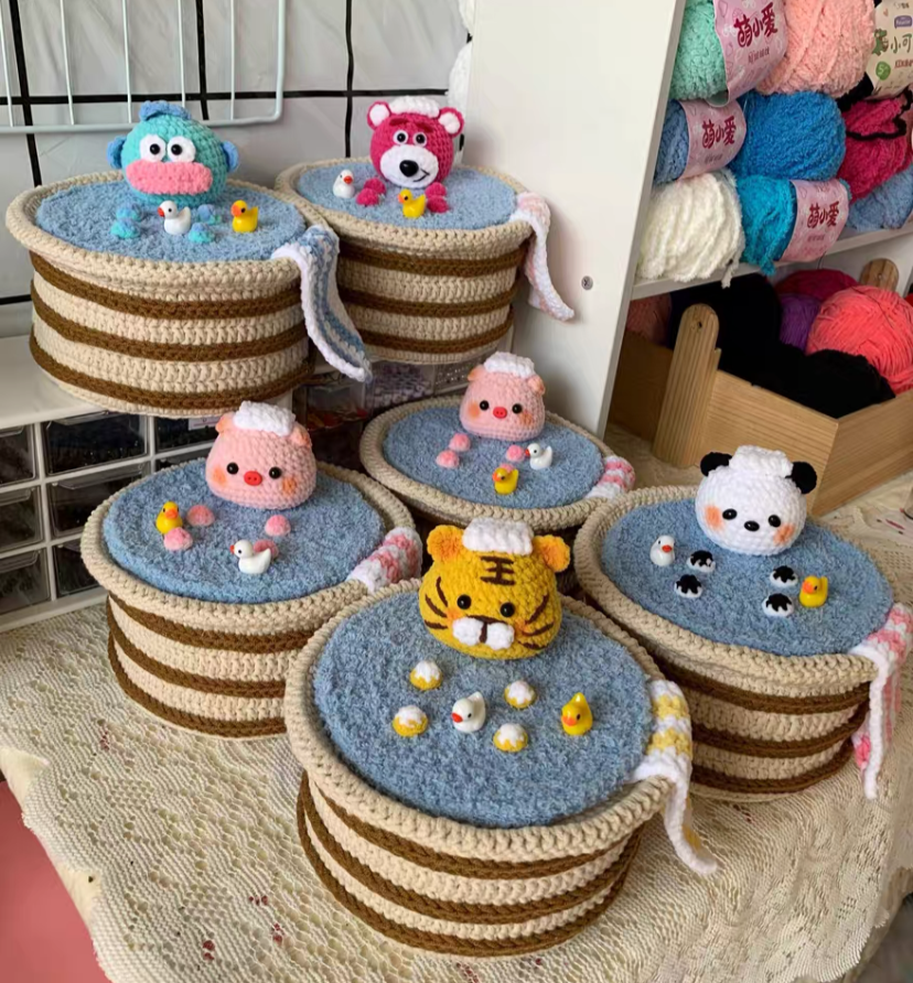 Crochet Animals with Bathtub/Storage Box/Tiger/Pig/Frog/Fishman/Capybara/Panda/Hello Kitty/Kuromi/Melody
