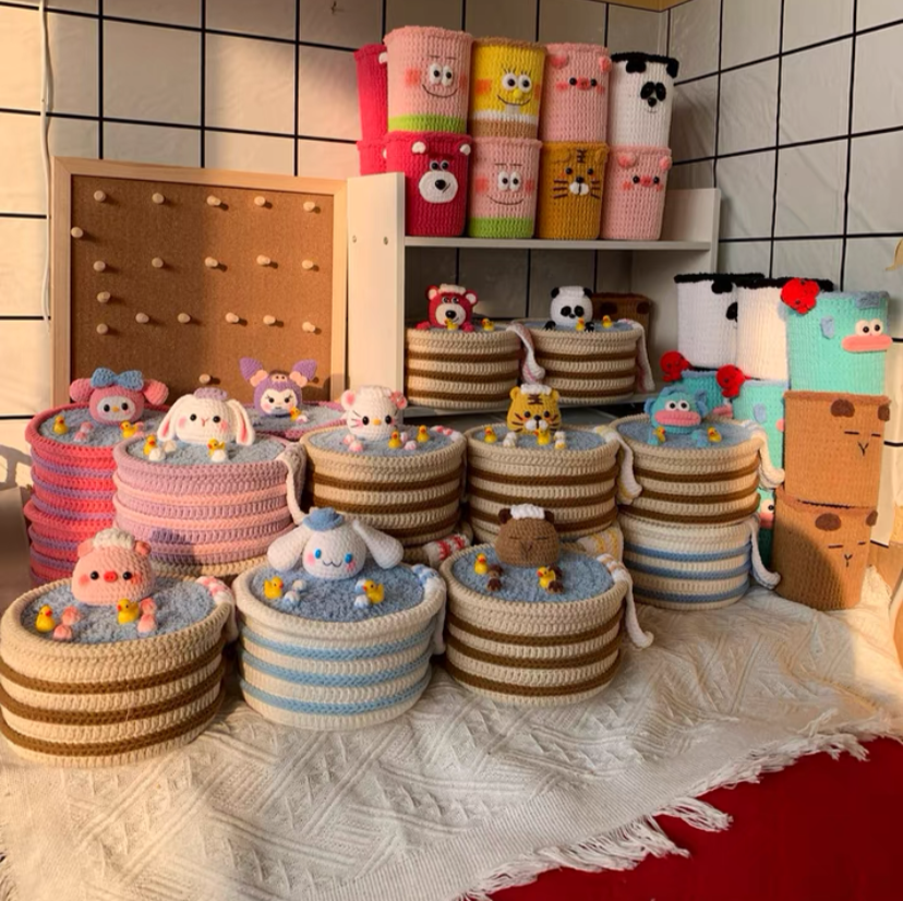 Crochet Animals with Bathtub/Storage Box/Tiger/Pig/Frog/Fishman/Capybara/Panda/Hello Kitty/Kuromi/Melody