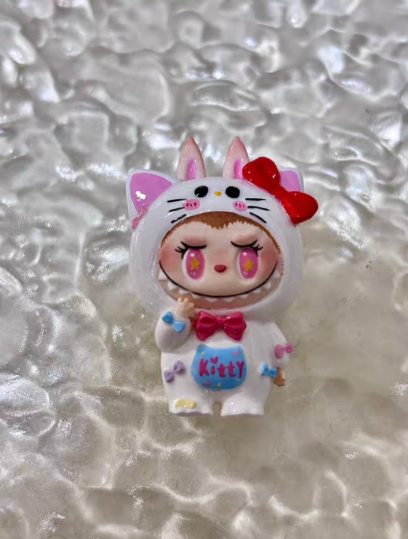 Labubu/Sanrio(3.5 cm/1.4 inch)