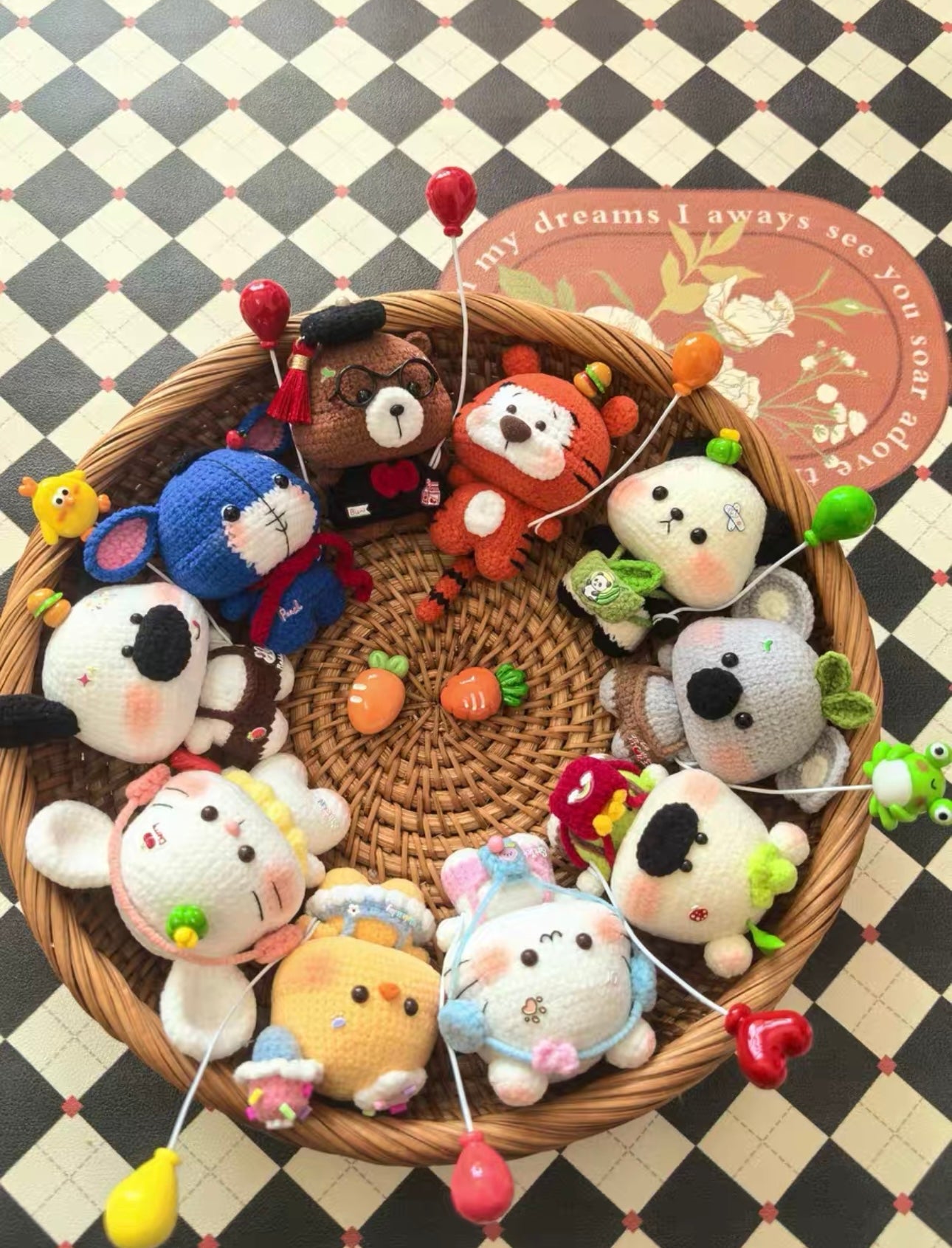Crochet Mini Animals/Cat with Headphone/Mouse with Headphone/Chicken with Ice Cream/Eeyore/Panda/White Bear(6~7 cm/2.4~2.8 inch)