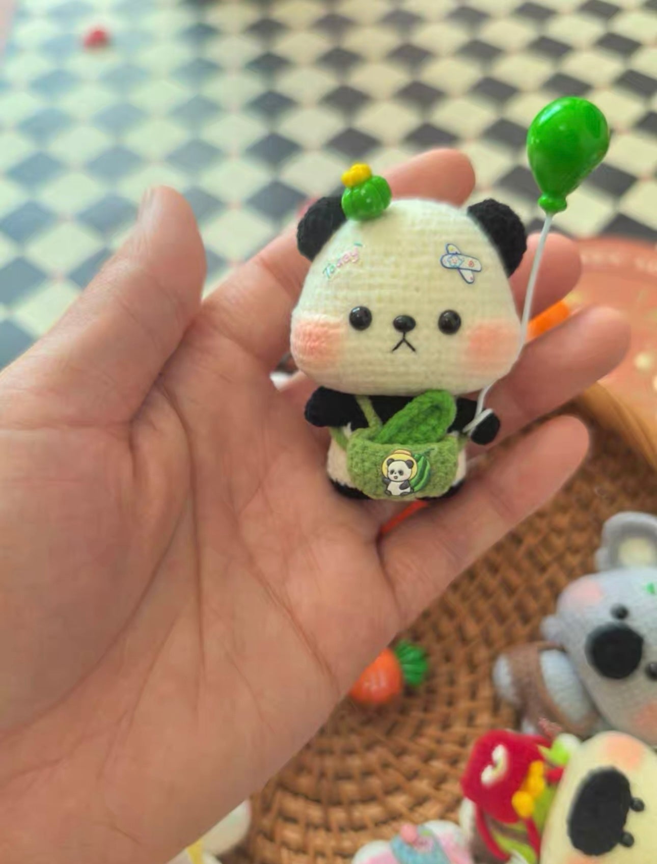 Crochet Mini Animals/Cat with Headphone/Mouse with Headphone/Chicken with Ice Cream/Eeyore/Panda/White Bear(6~7 cm/2.4~2.8 inch)