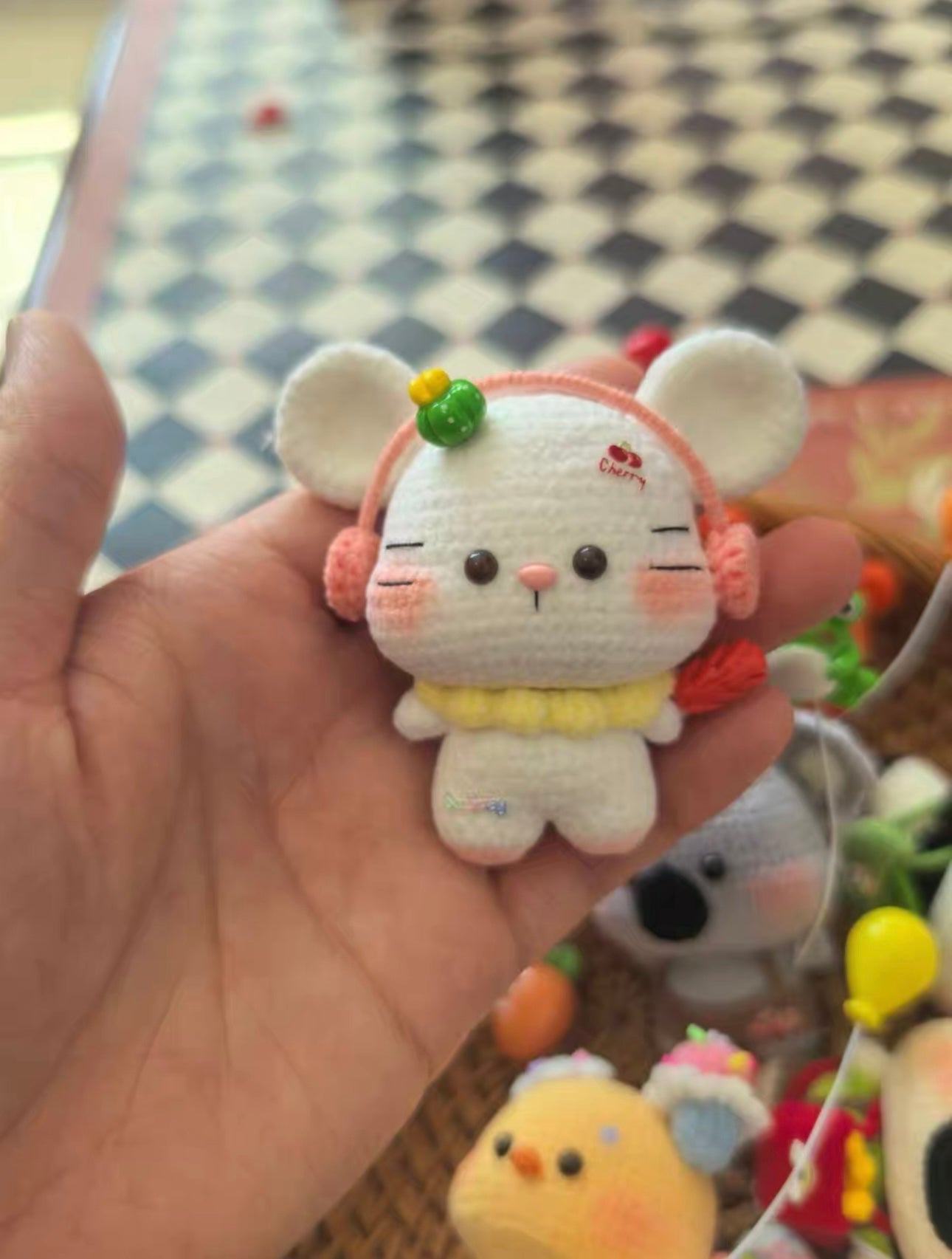 Crochet Mini Animals/Cat with Headphone/Mouse with Headphone/Chicken with Ice Cream/Eeyore/Panda/White Bear(6~7 cm/2.4~2.8 inch)