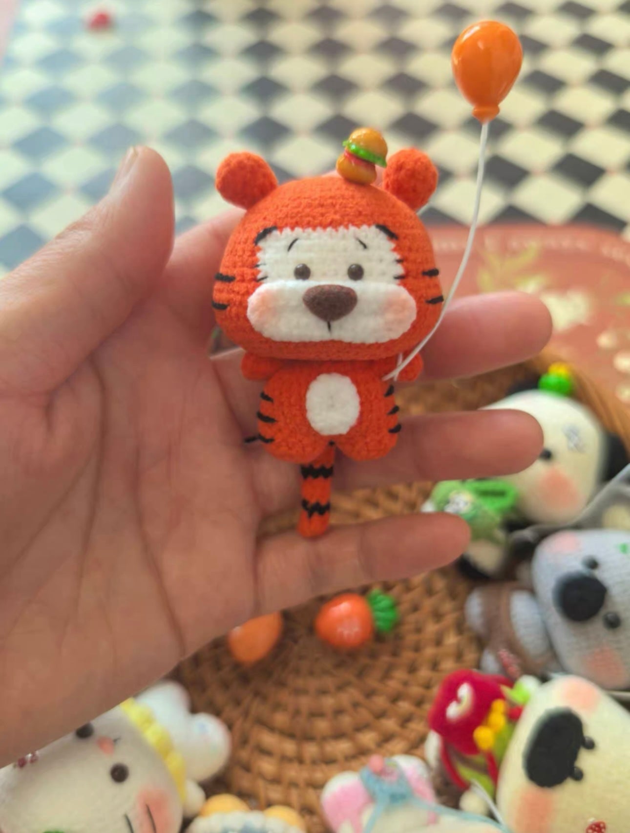 Crochet Mini Animals/Cat with Headphone/Mouse with Headphone/Chicken with Ice Cream/Eeyore/Panda/White Bear(6~7 cm/2.4~2.8 inch)