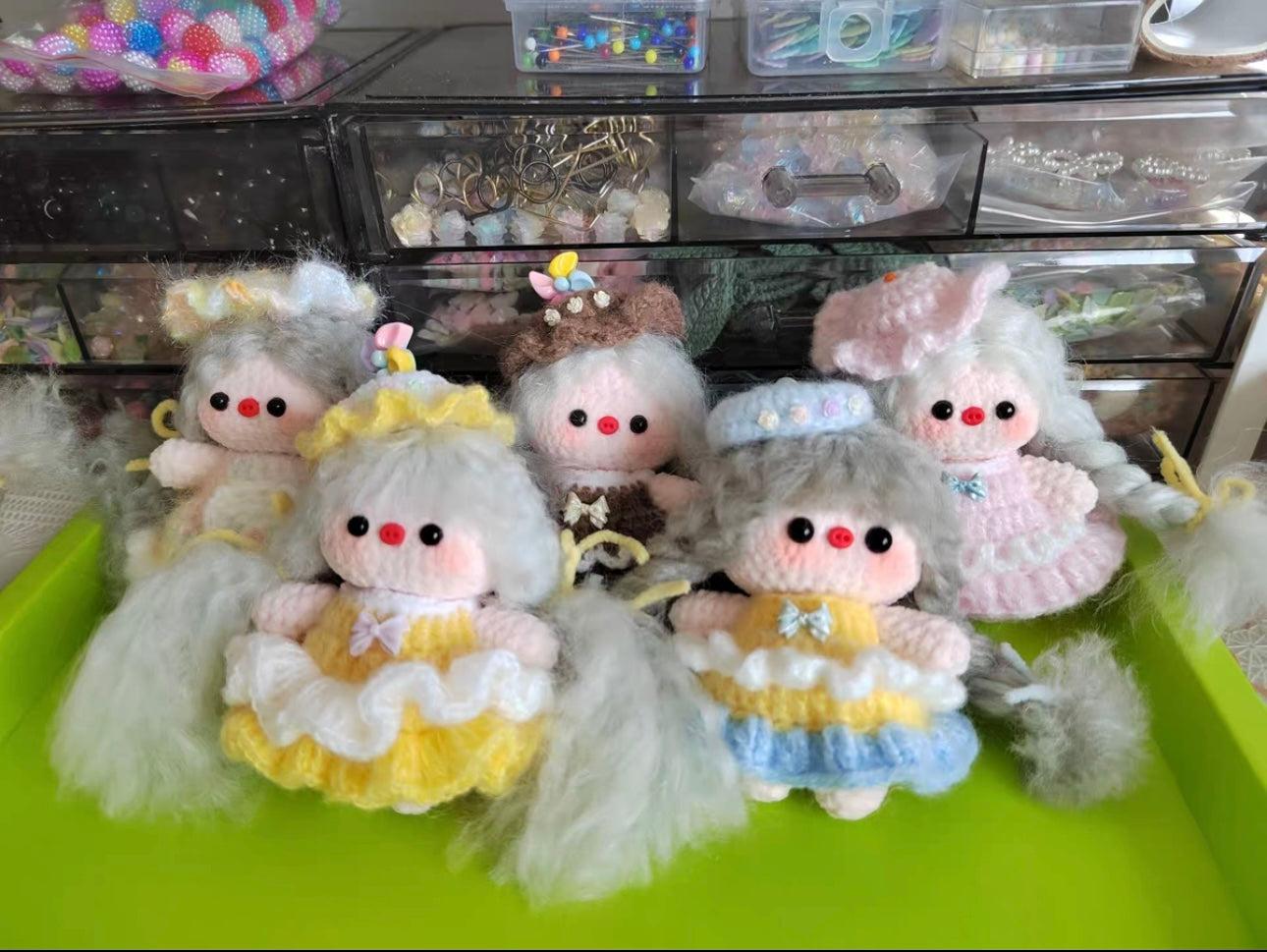 Crochet Magnetic Pig Girl/Head and Body can be Separated (Smell: 7 cm/2.8 inch;Medium: 11 cm/4.3 inch)