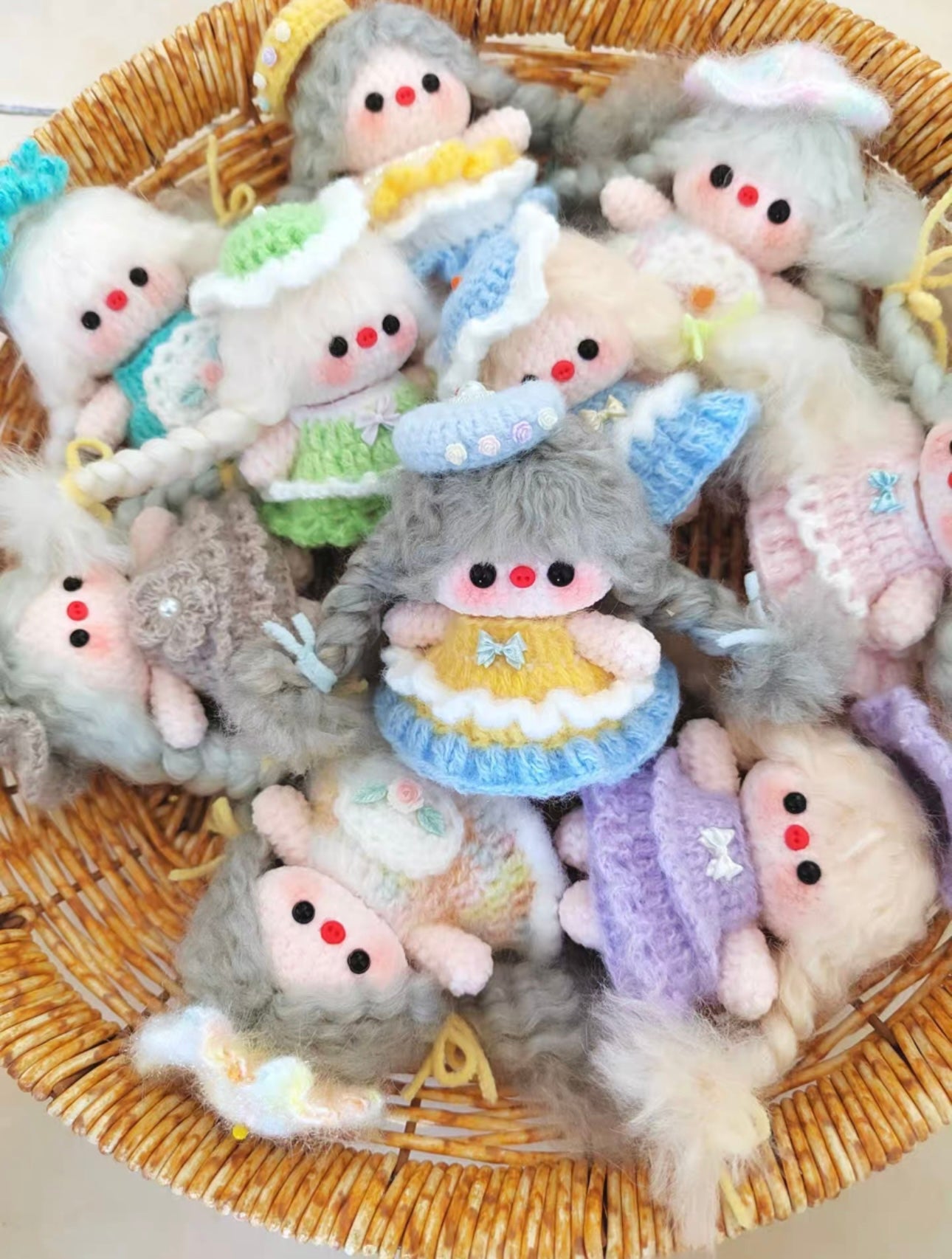 Crochet Magnetic Pig Girl/Head and Body can be Separated (Smell: 7 cm/2.8 inch;Medium: 11 cm/4.3 inch)