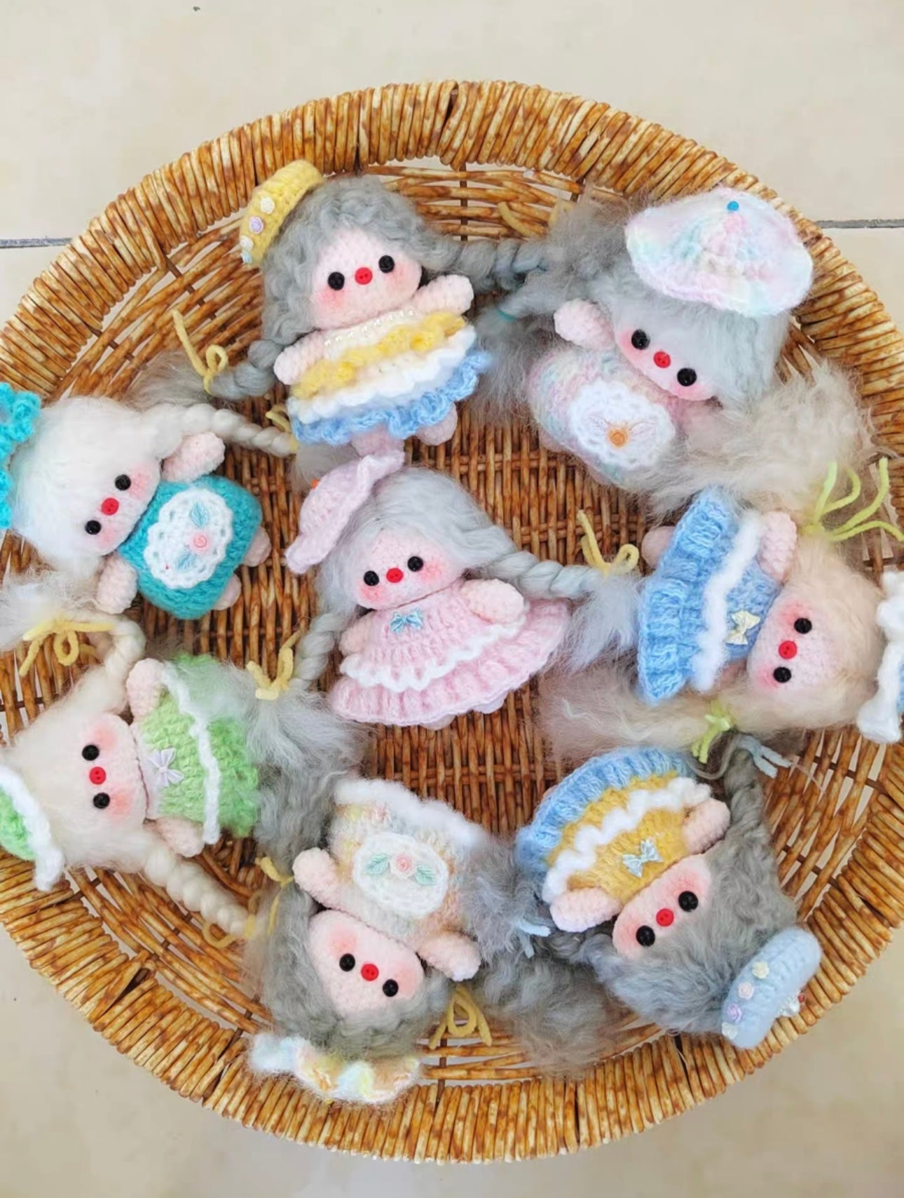 Crochet Magnetic Pig Girl/Head and Body can be Separated (Smell: 7 cm/2.8 inch;Medium: 11 cm/4.3 inch)