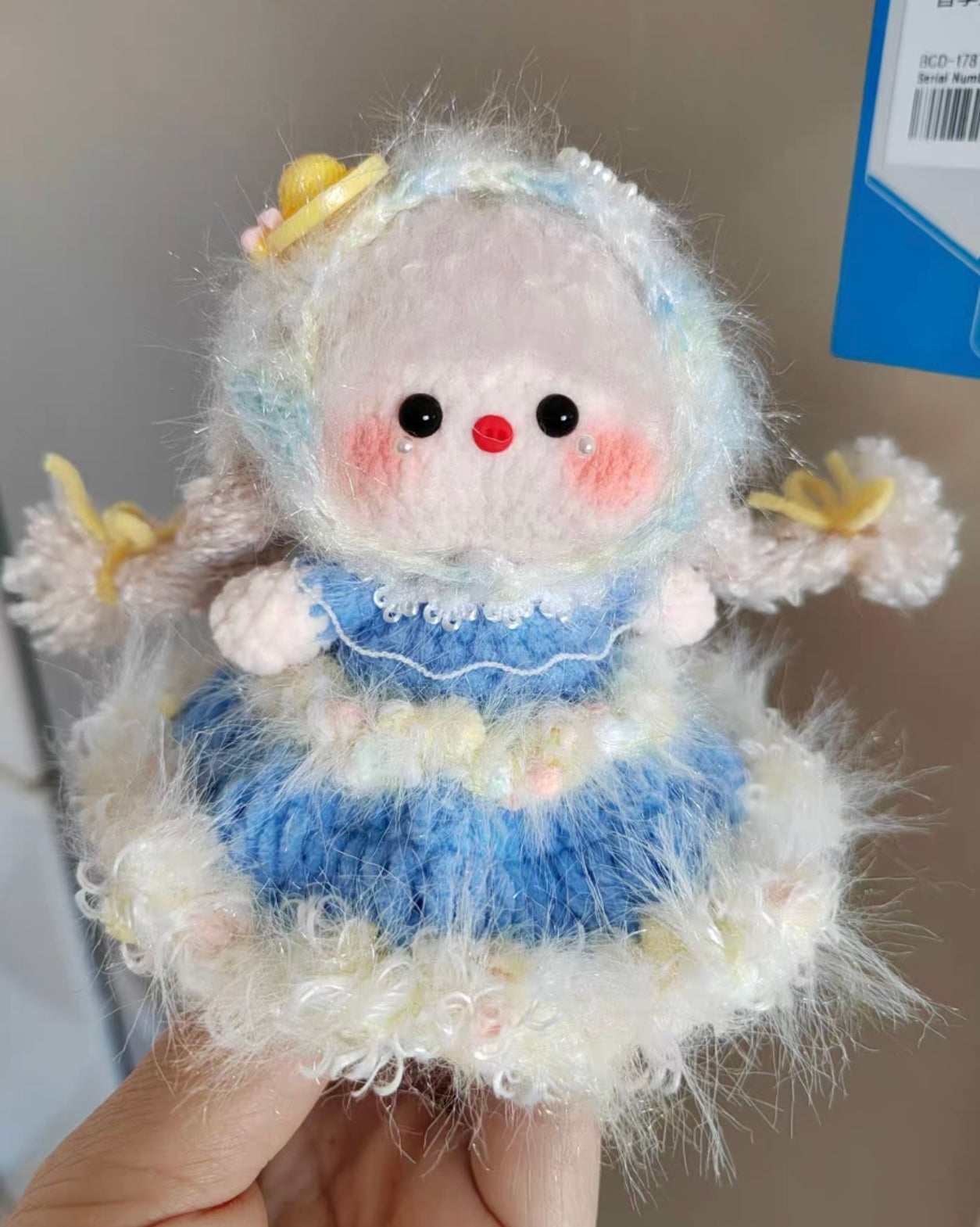 Crochet Magnetic Pig Girl/Head and Body can be Separated (Smell: 7 cm/2.8 inch;Medium: 11 cm/4.3 inch)
