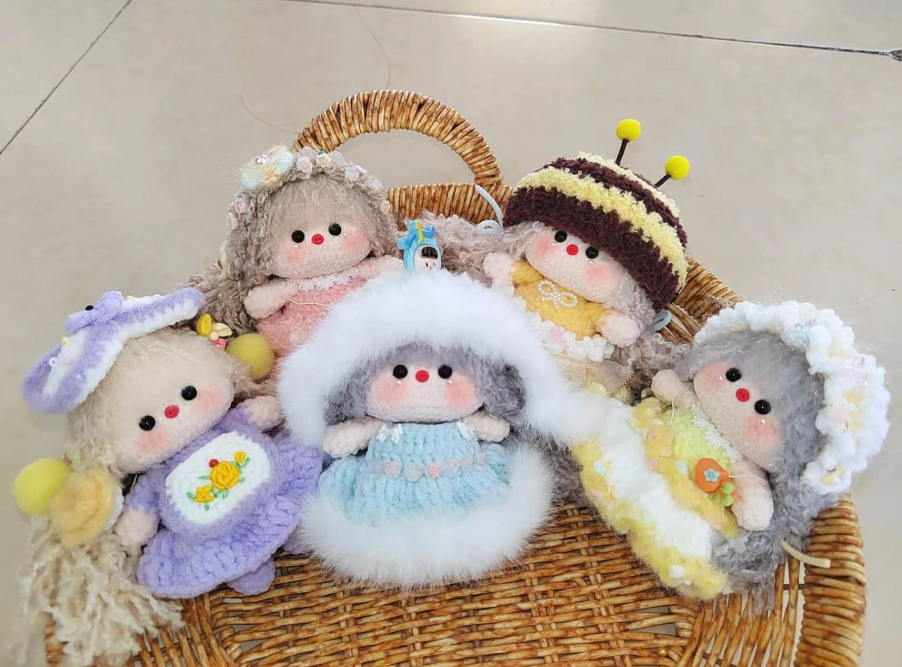 Crochet Magnetic Pig Girl/Head and Body can be Separated (Smell: 7 cm/2.8 inch;Medium: 11 cm/4.3 inch)