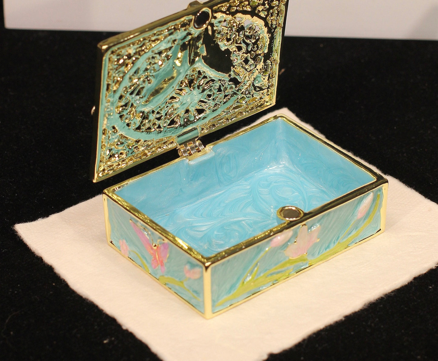 Hand Enameled Jewelry Box- Butterfly Flower Box(7.8*5.5*2.5 cm/3.1*2.2*1 inch;0.258 kg/9.1 oz)