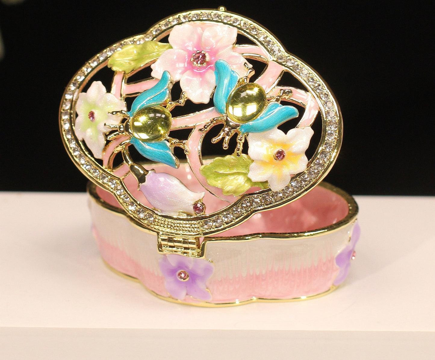 Hand Enameled Jewelry Box- Petal Shape Flower Box(6.5*5.5*3.5 cm/2.6*2.2*1.4 inch;0.132 kg/4.7 oz)