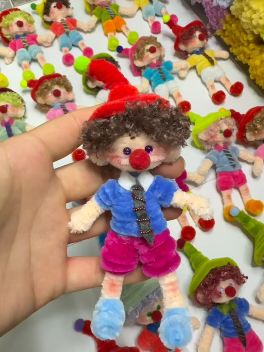 Twist Stick Clown(13~15 cm/5.1~5.9 inch)