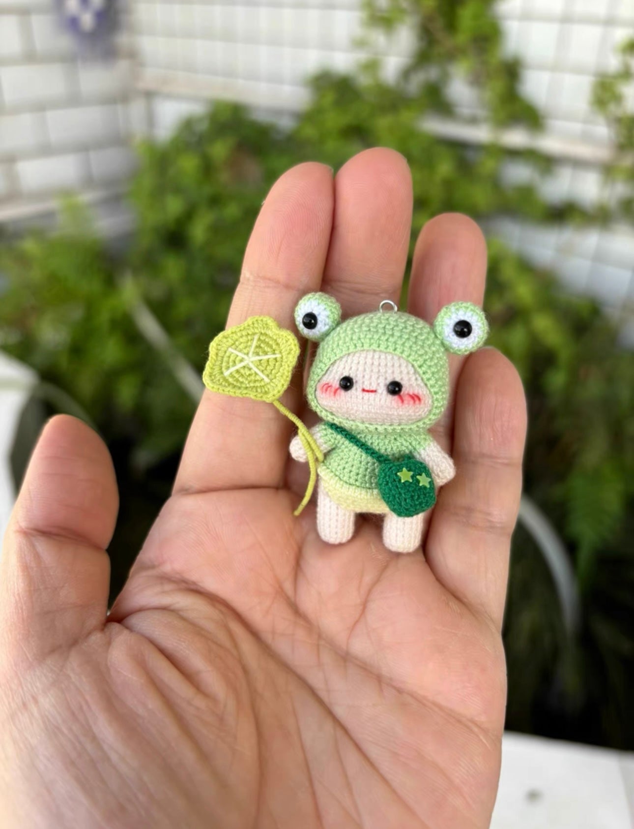 Crochet Mini People with Outfit/Bee/Frog/Totoro/Micro Crochet(4.5 cm/1.8 inch)