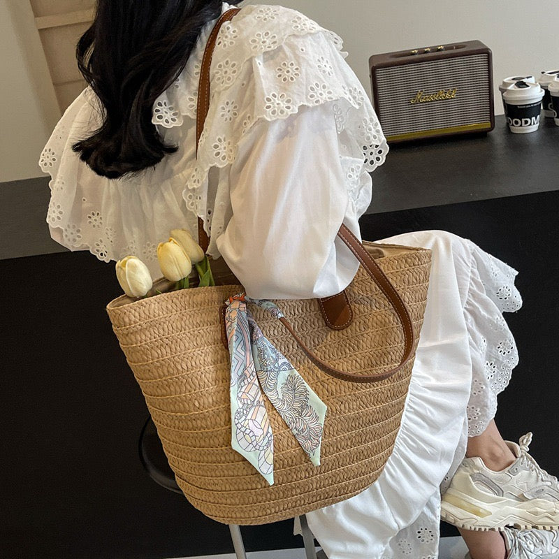 Shoulder Bag(Top: 45 cm/17.7 inch; Bottom: 23 cm/9 inch; Height: 29cm/11.4 inch; Strap Height: 32 cm/12.6 inch)