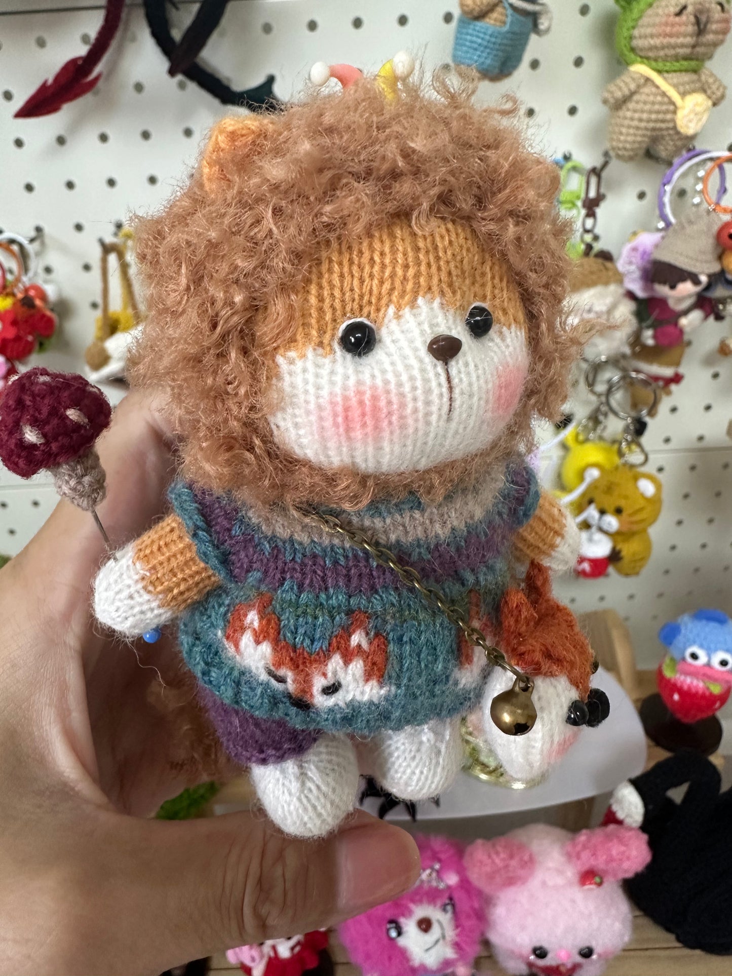 Knitted Lion with Fox Bag and Mushroom/Cashmere