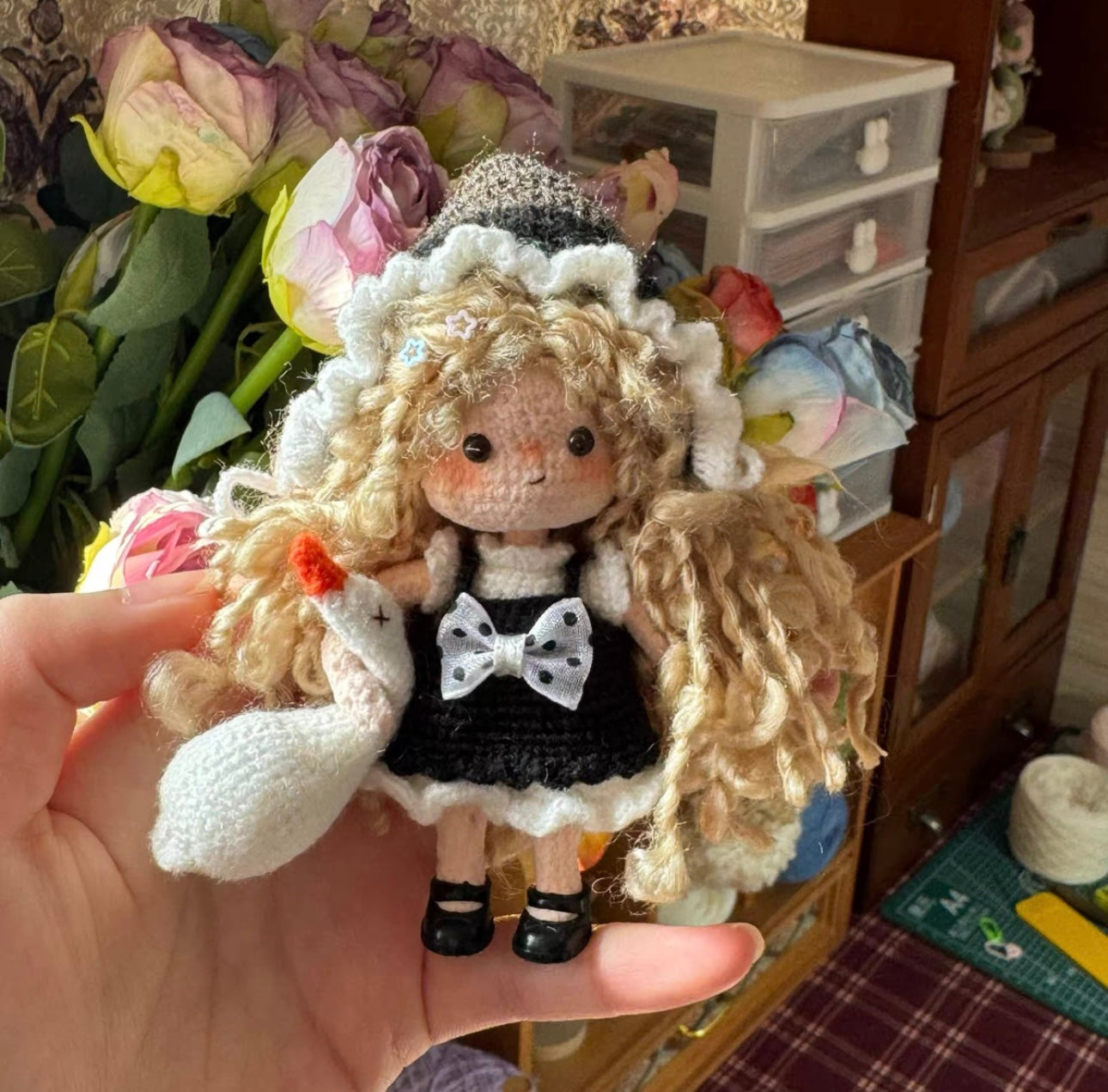 Goose Girl/Mini Girl/Black and White(12 cm/4.7 inch)