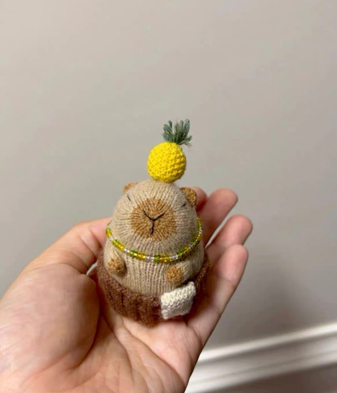 Knitted Capybara with Fruit(8~9 cm/3.1~3.5 inch)