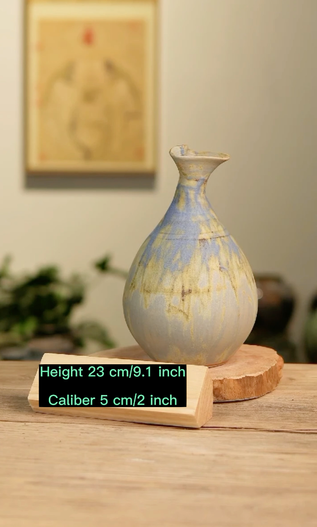 Handmade Vase(Height 23 cm/9.1 inch;  Caliber 5 cm/2 inch)