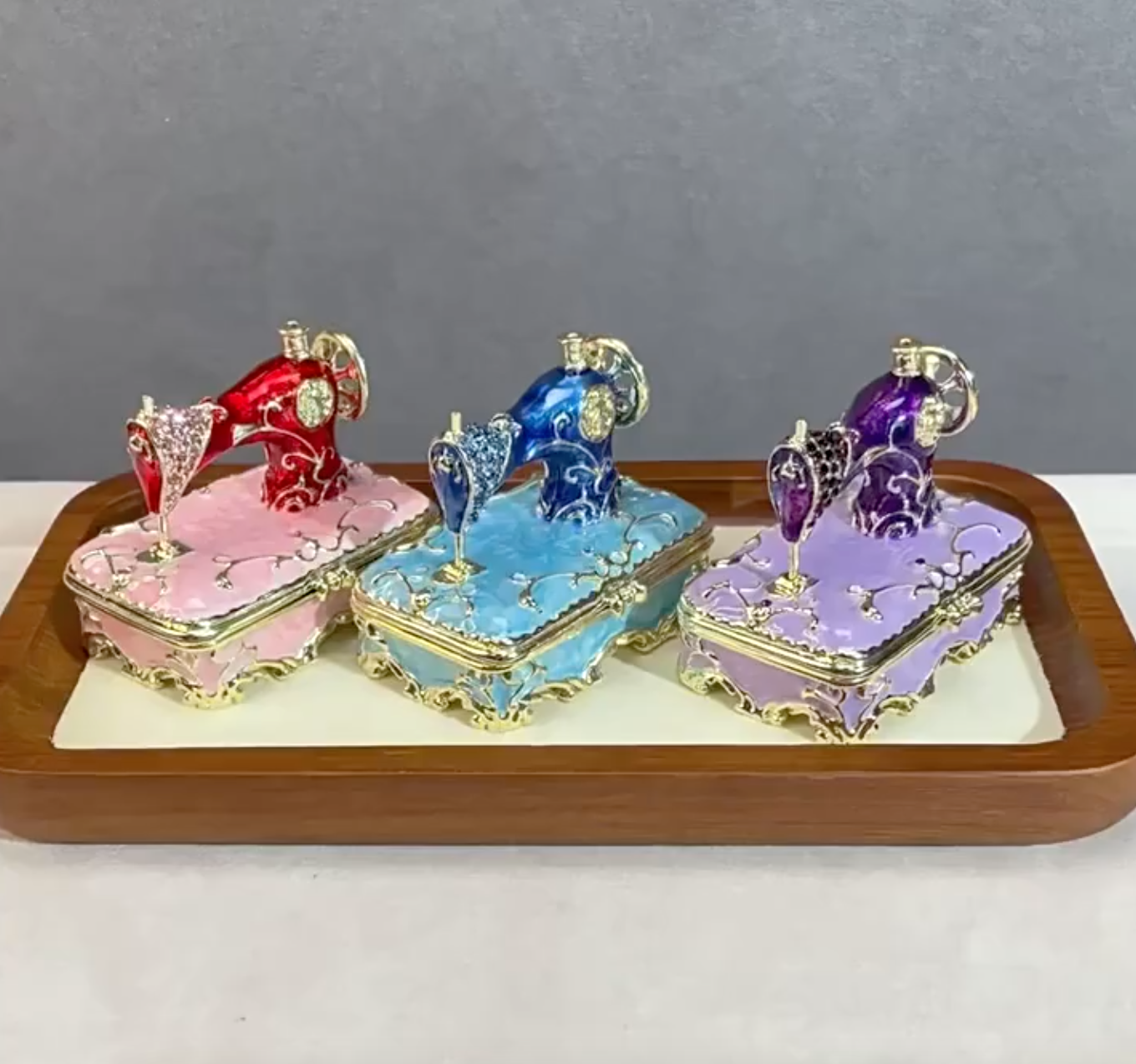 Hand Enameled Jewelry Box- Sewing Machine(5.5*4*5 cm/2.2*1.6*2 inch)