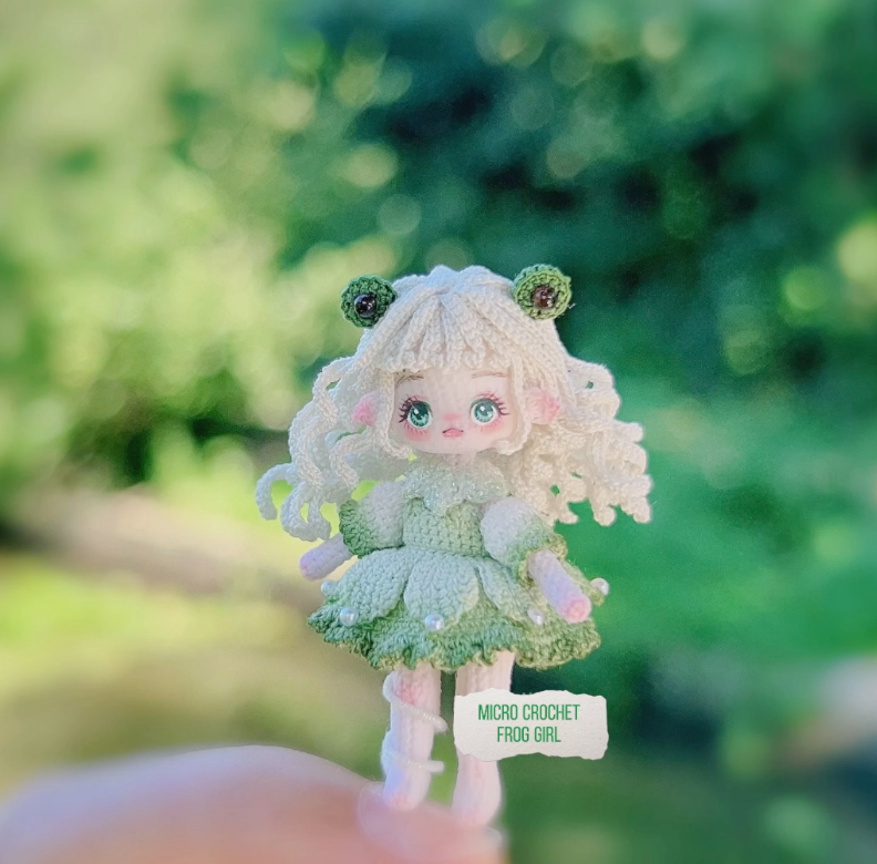Crochet Mini Girl/Frog Girl/Micro Crochet/Lace Cotton