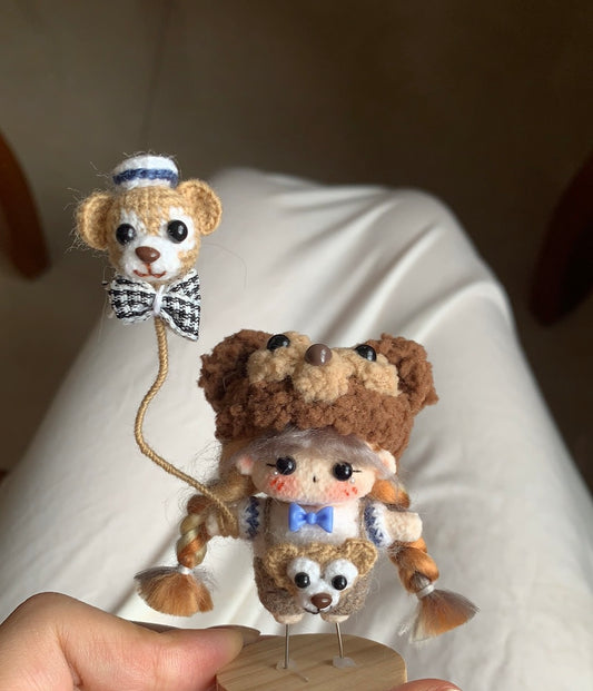 Crochet Magnetic Mini Girl with Toy/Head and Body can be Separated(6 cm/2.4 inch)