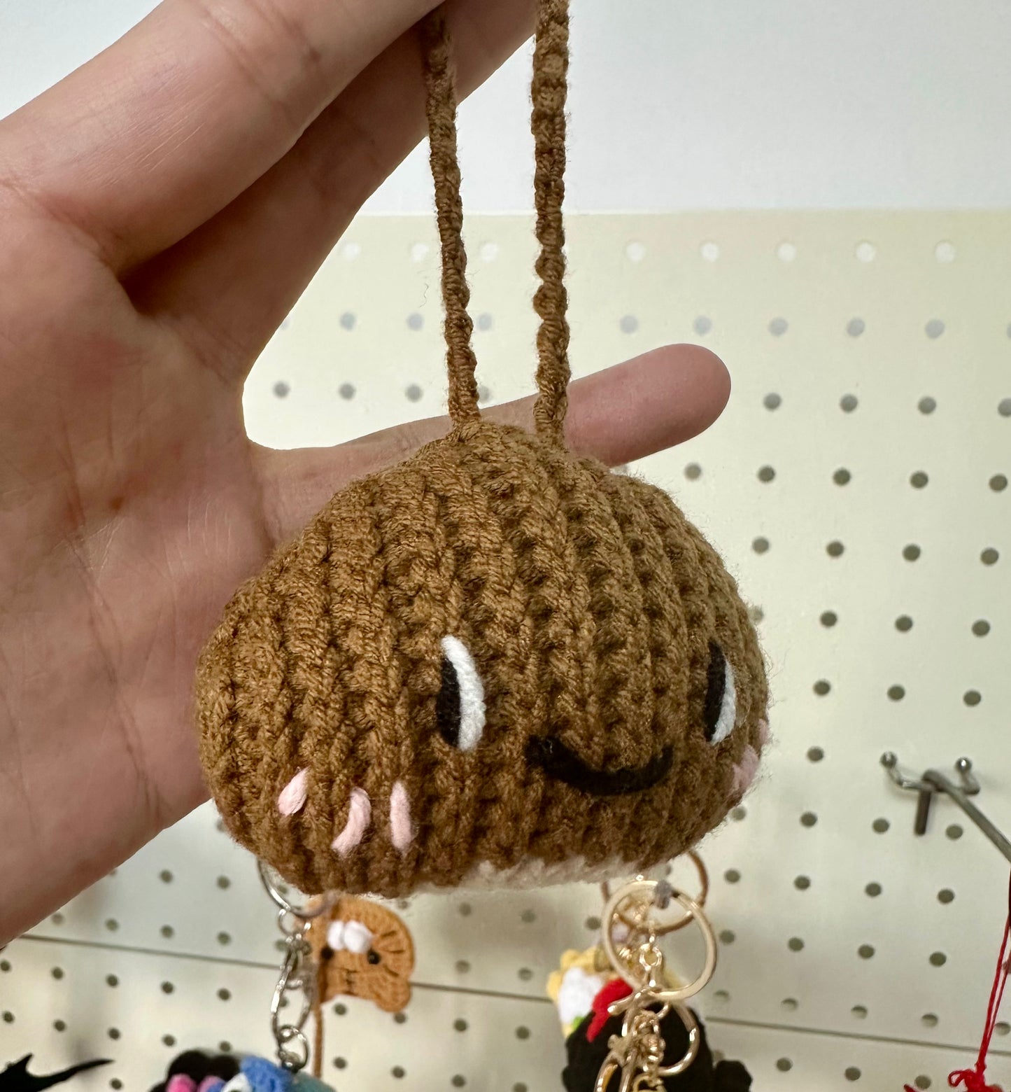 Crochet Chestnut Keychain(6.5 cm/2.5 inch*5 cm/2 inch)
