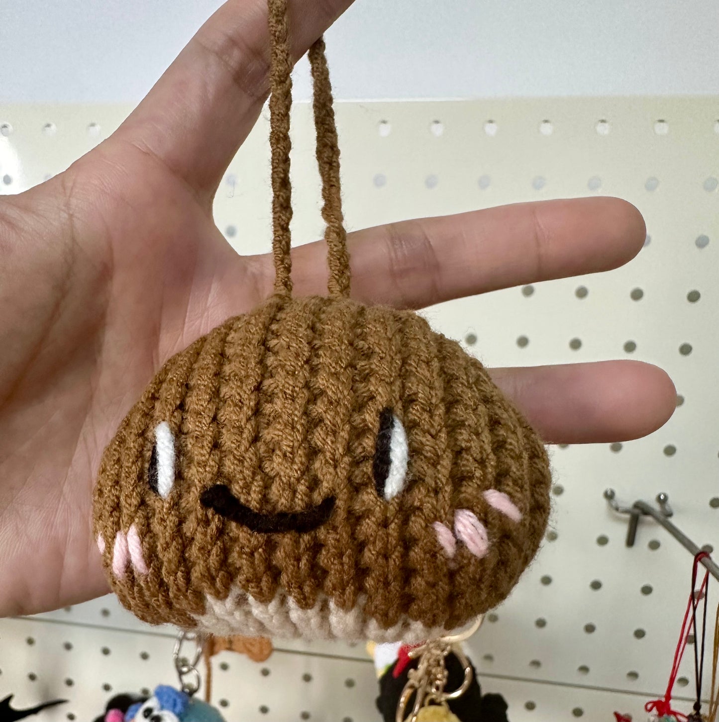 Crochet Chestnut Keychain(6.5 cm/2.5 inch*5 cm/2 inch)