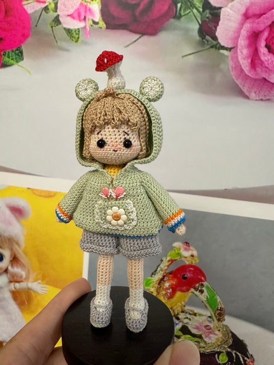 Crochet Frog Girl/Mushroom girl/Mini Girl/Micro Crochet/Lace Cotton(10~11 cm/3.9~4.3 inch)