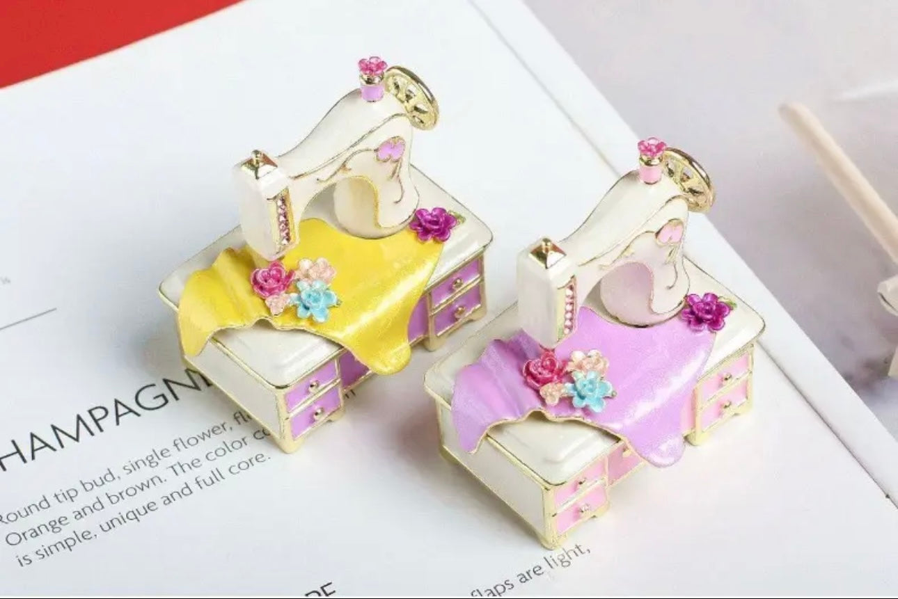 Hand Enameled Jewelry Box- Sewing Machine with Table(6.5*6.5 cm/2.6*2.6 inch)