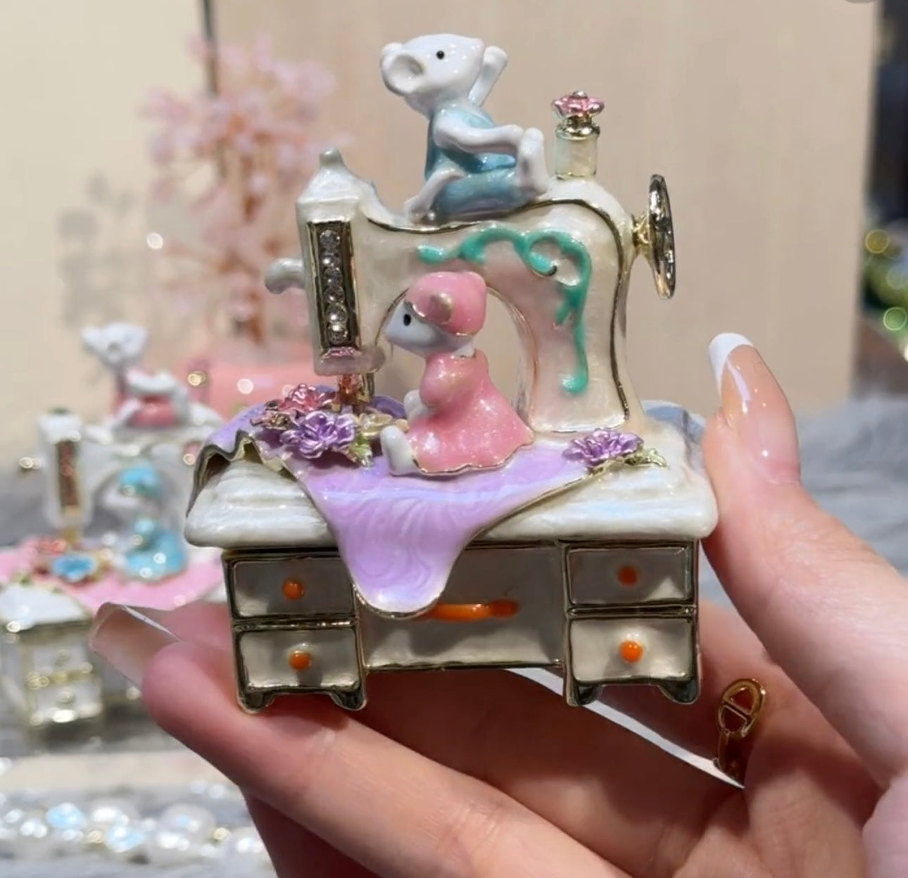 Hand Enameled Jewelry Box- Sewing Machine with Little Mouses(6.5*4.5*7.5 cm/2.6*1.8*3 inch)