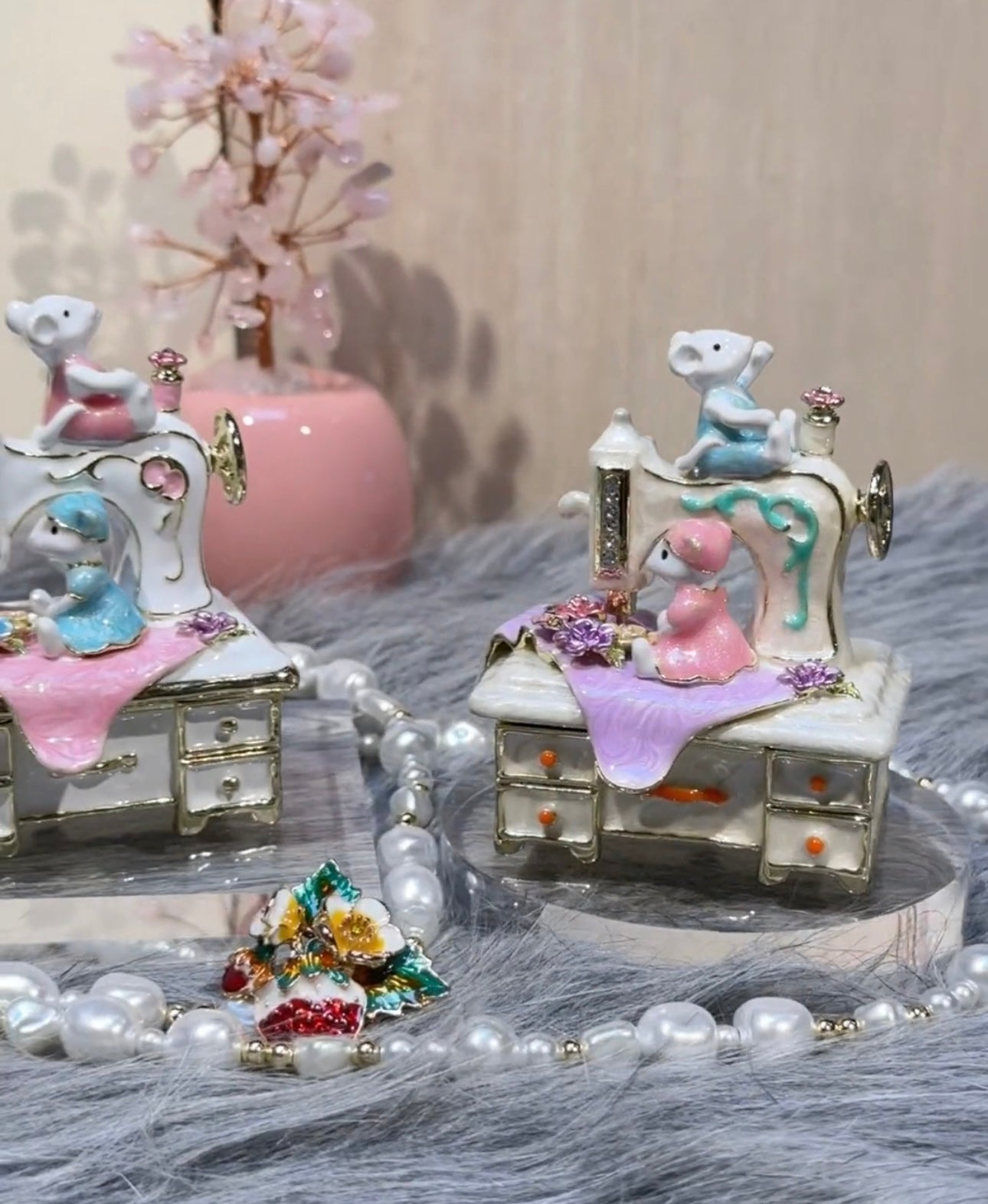 Hand Enameled Jewelry Box- Sewing Machine with Little Mouses(6.5*4.5*7.5 cm/2.6*1.8*3 inch)