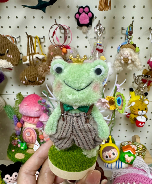 Pipe Cleaner/Twist Stick- Frog with Fabric Outfit(10 cm/4 inch)