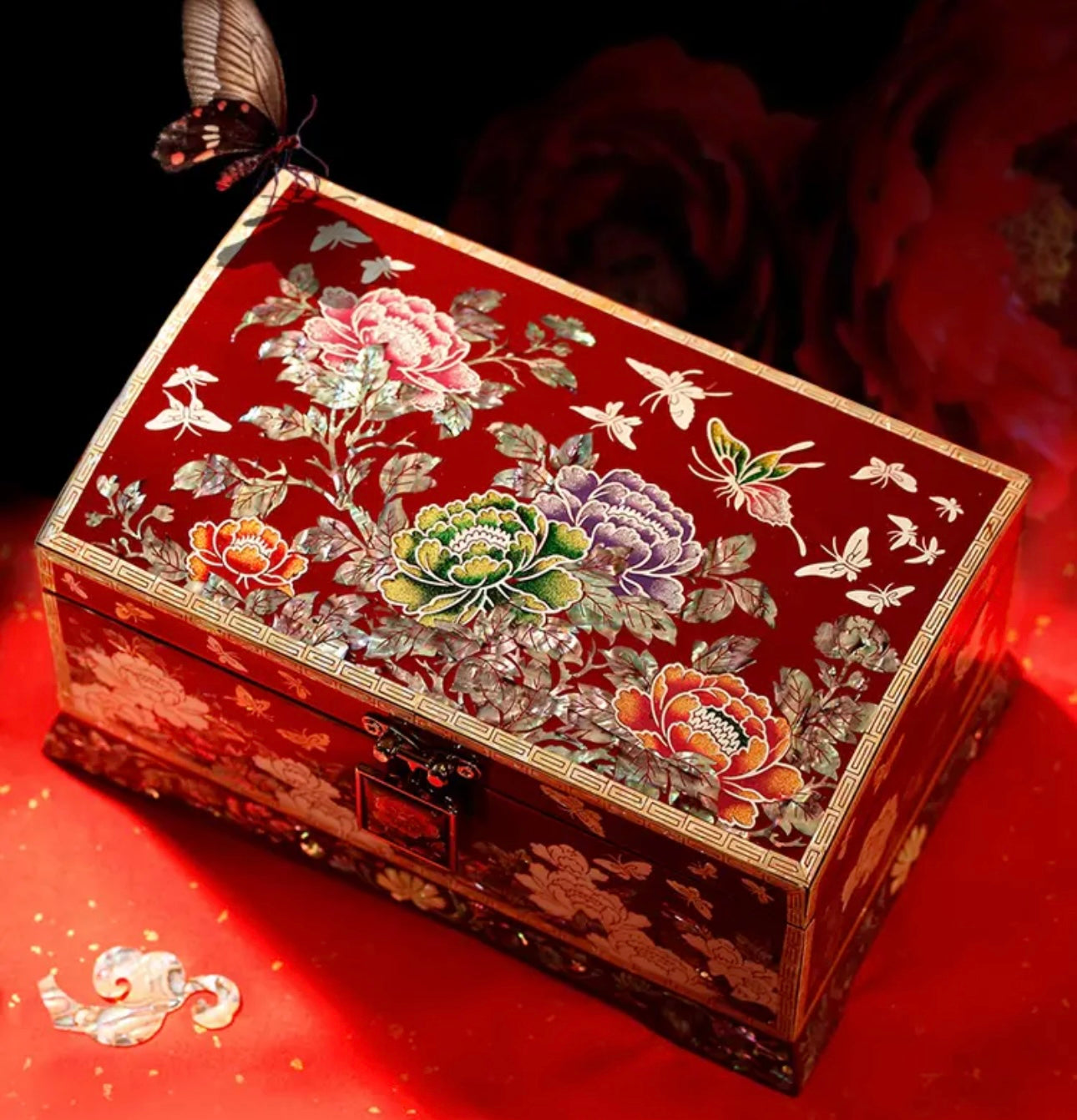 Mother of Pearl Wooden Jewelry Box- Butterfly and Peony(21*13.5*11 cm/8.3*5.3*4.3 inch)