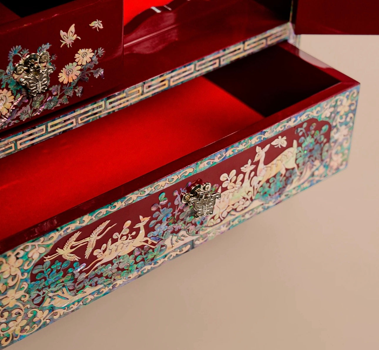 Mother of Pearl Wooden Jewelry Box- Crane and Deer(27.7*17.2*37 cm/10.9*6.8*14.6 inch)