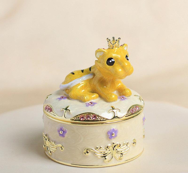 Hand Enameled Jewelry Box- Little Animals with Golden Crown(5.5*5.5*7 cm/2.2*2.2*2.8 inch)