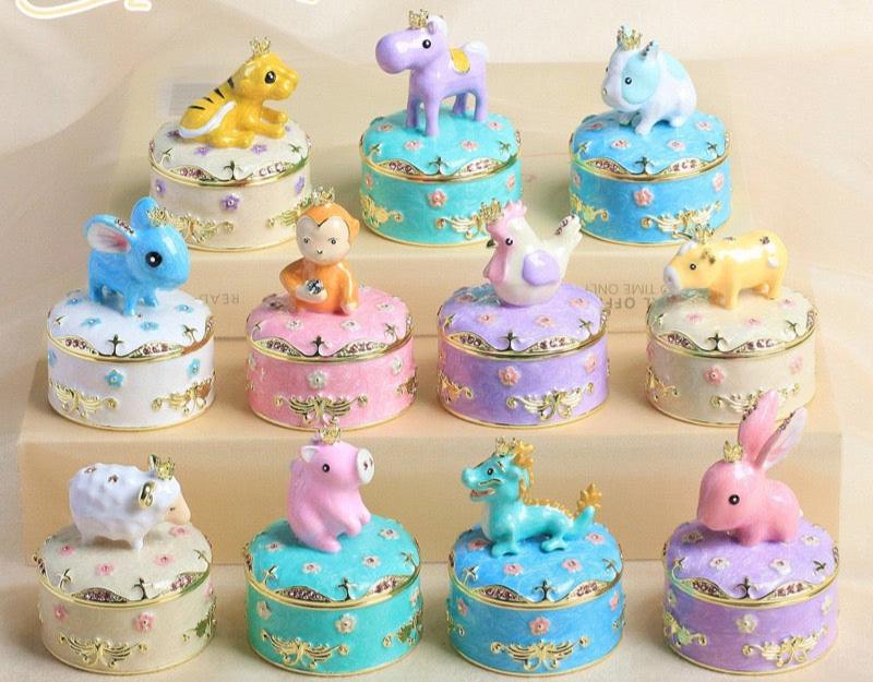 Hand Enameled Jewelry Box- Little Animals with Golden Crown(5.5*5.5*7 cm/2.2*2.2*2.8 inch)