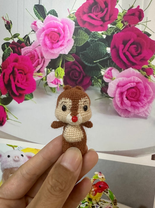 Crochet Squirrel/Cashmere+Lace Cotton(5 cm/1.9 inch)